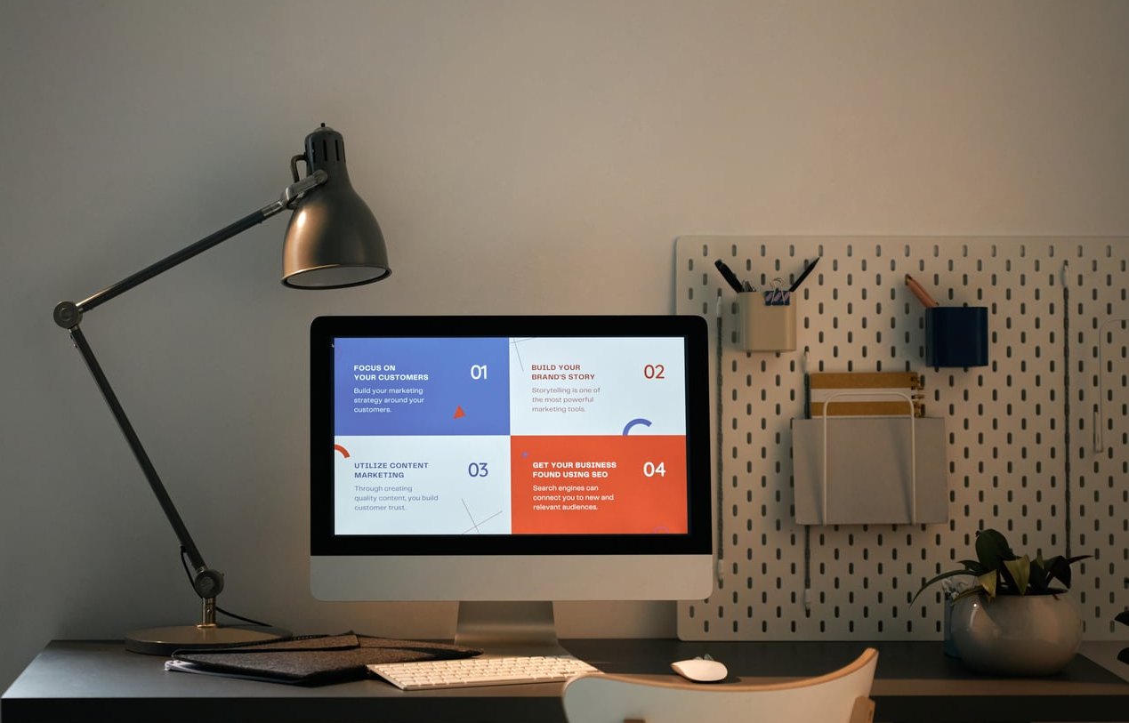 Brand Messaging Framework: How to Build One in 6 Steps with Examples