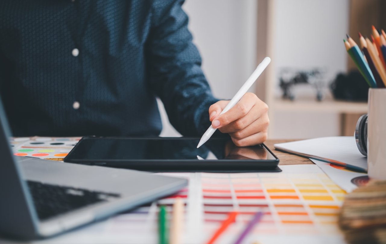 landing page design laptop